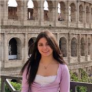 Studentessa dell'università di lingue offre ripetizioni di inglese ai bambini e ai ragazzi fino al quinto superiore